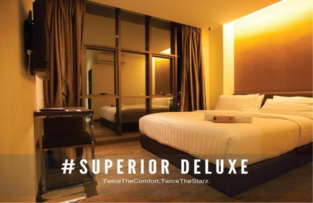 Starz Hotel Клуанг Экстерьер фото