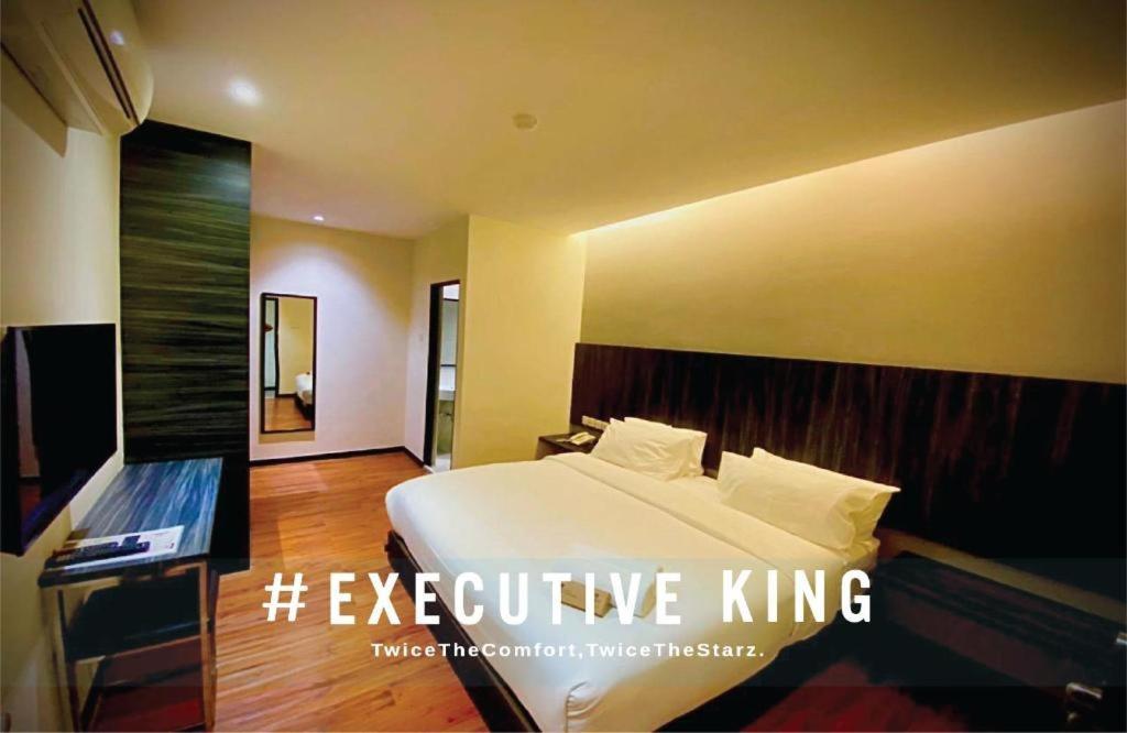 Starz Hotel Клуанг Экстерьер фото